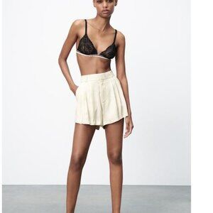 Zara, barely worn, XS, High Waist, SATIN EFFECT PLEATED SHORTS, Pearl gray